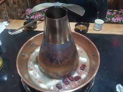 -果松木炭酸菜铜火锅·外婆参鸡汤