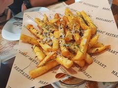 -Mark&Mars Restaurant