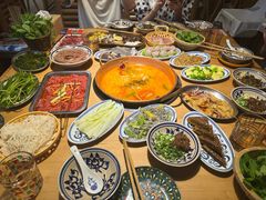 -洱火云南酸菜牛肉火锅(石景山当代商城店)
