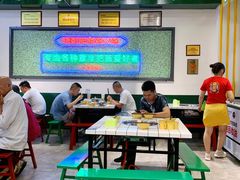 -晓彭肥肠鸡·泡椒鸡火锅(水木天地店)