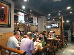 大堂-杨家崴子碳缸烧烤(东三马路店)