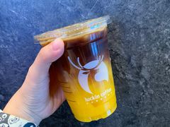 橙c美式-瑞幸咖啡(田贝地铁站D出入口店)