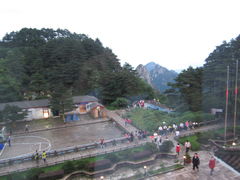 窗口看出去的风景~-黄山北海宾馆