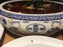 -渝半城经典川粤菜(重庆天地店)
