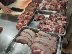 -标记美食新鲜猪杂(兴南大道店)