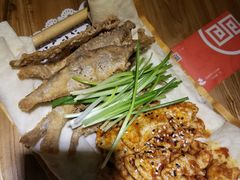 大娘煎饼卷两样-吕氏疙瘩汤·私家菜馆(慈云寺店)