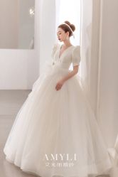 -艾米丽婚纱礼服