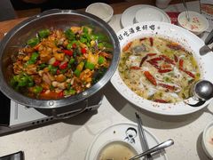 -江渔儿酸菜鱼·拔草餐厅(虎门君乐汇店)