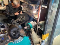 -静安寺修鞋修包修拉链