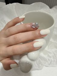 -悦指间美甲美睫