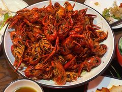 -虾弄弄海派小龙虾·牛羊蝎子火锅