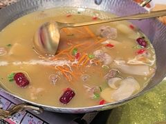 -川流不息·地道川菜·小龙虾(松东路店)