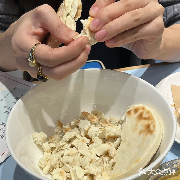 正宗到想喊孙坚来吃一下！！肉夹馍好香