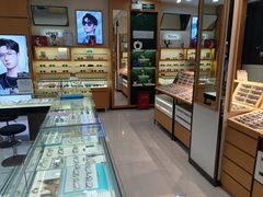 -光明眼镜·蔡司授权(徐泾店)