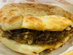 牛肉烧饼普通版-穆得·老周家牛肉烧饼(普利街店)