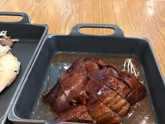 烧鹅-美食小镇·观赏珍稀鸟类·长隆熊猫酒店