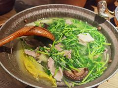 黑猪灼泉水时蔬-吃饭皇帝大(长宁龙之梦店)