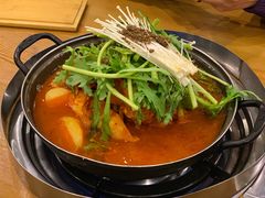 土豆排骨火锅-喇喇排骨火锅·传统韩式脊骨汤(望京西园总店)