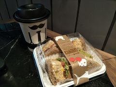 核桃吞拿鱼鸡蛋三明治-巴黎贝甜(来福士店)