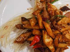 馕炒肉-海尔巴格新疆餐厅(东来兴店)