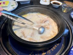 -大匠工房古船木艺术餐厅·猪肚鸡专门店(长白仙岛店)