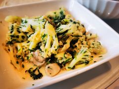 荠菜花菜炒蘑菇-洋洋中餐馆·SINCE 1997(信投店)