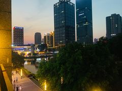 -铜锣湾·有麝自然香(渝北财富中心店)