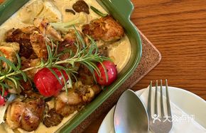 French Creamy Chestnut Roasted Chicken Thighs (Winter Limited)