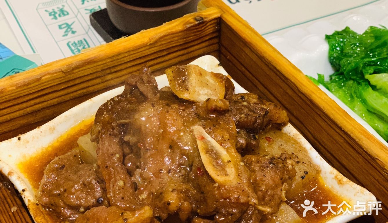 轻轻一碰就碎了，一看就是刚出锅的，味道很棒