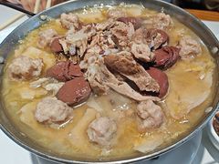 -一口猪海鲜浑锅·东北家常菜