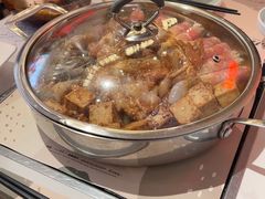 -黄记煌三汁焖锅(新佳丽江汉路店)