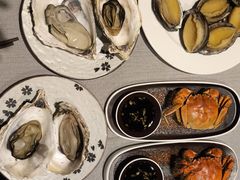 -广州万富希尔顿酒店·感趣自助餐厅·金秋蟹宴生蚝海鲜刺身