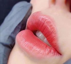 -百秀名媛纹绣美学护肤中心