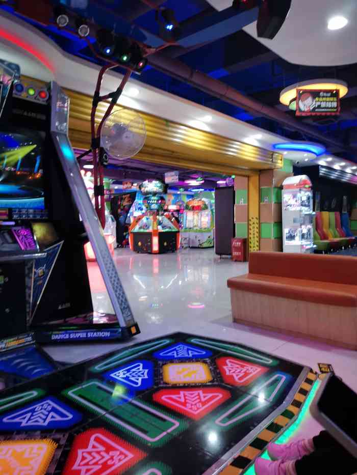 奇奇乐园(南国西汇店)-"机子太少了,不是蛮好玩,里面太热了,又闷.