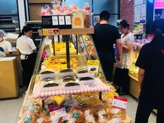 面包甜点陈列柜-山崎面包(苏州中心店)