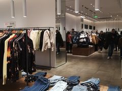 -URBAN REVIVO(西安Momopark店)