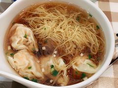 -新大咀港式茶餐厅(宝山万达店)