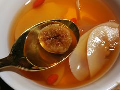 无花果海底椰雪梨汤-炖物24章·顺时轻养茶(杭州大厦店)