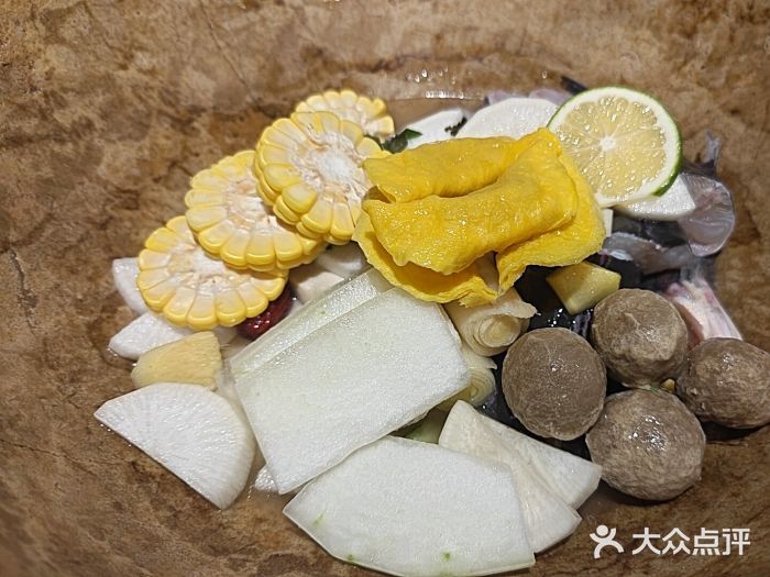 云中鱼蒸汽石锅鱼(川沙百联店)图片