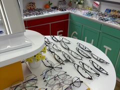 -美空眼镜·星趣控·新乐学·控优点合作店(周浦万达店)