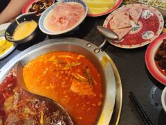 -沸炉重庆老火锅(军事博物馆店)