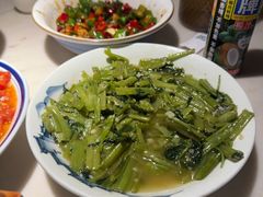 -小菜园新徽菜(镇江丹阳吾悦店)