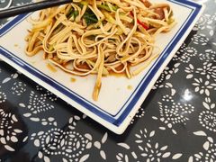 -八两八金·莱芜特色炒鸡(市南漳浦路店)