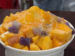 芒果芋圆牛奶绵绵冰-水牛奶皇后糖水铺(深圳总店)