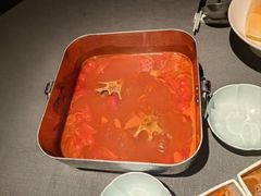 -左庭右院鲜牛肉火锅黑金店(陆家嘴中心店)