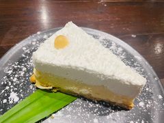 -Chom Cafe and Restaurant