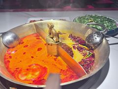 -小龙翻大江文化火锅(宽窄店)