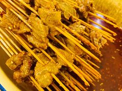 -拈签一笑黄牛肉辣卤串串