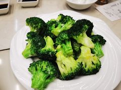-肥仔文澳门猪骨煲(南京西路店)