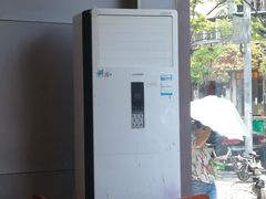 大堂-华莱士·全鸡汉堡(沙湖店)
